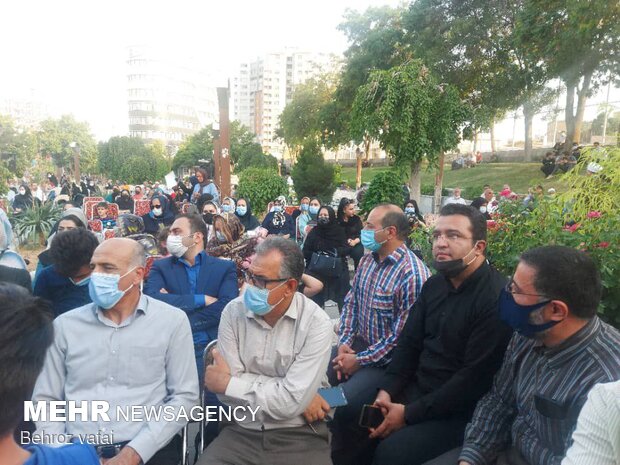 جشن مردمی سنندجی ها برای مشارکت در انتخابات