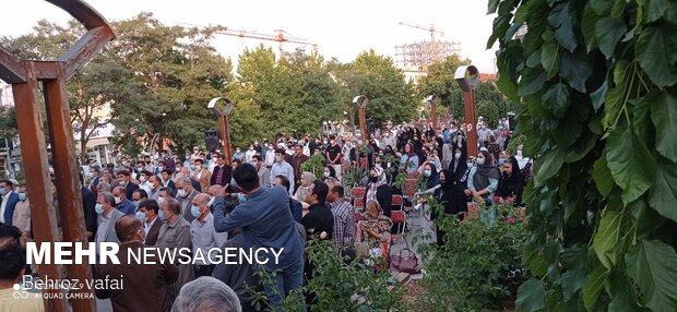 جشن مردمی سنندجی ها برای مشارکت در انتخابات