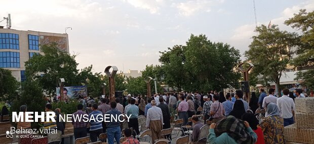 جشن مردمی سنندجی ها برای مشارکت در انتخابات