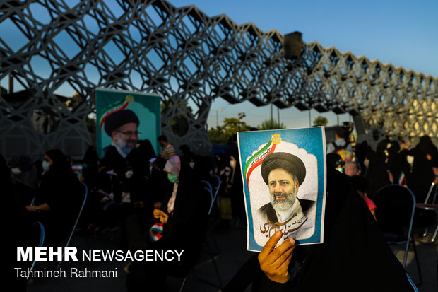 Iranian nation celebrate Raeisi's victory across country