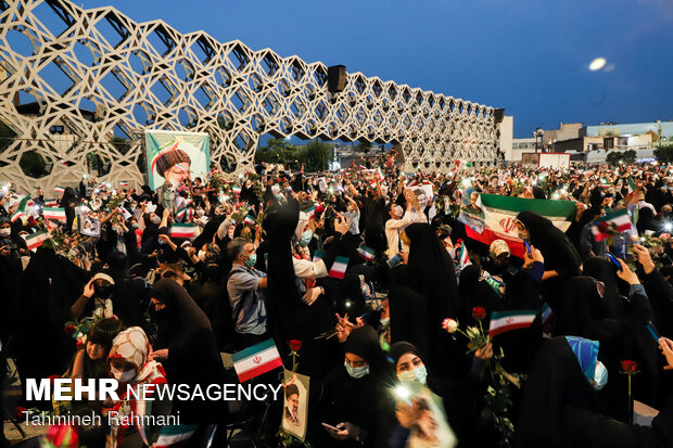 Iranian nation celebrate Raeisi's victory across country