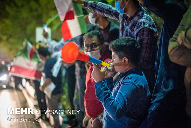 People in Shiraz, Tabriz celebrate Raeisi's victory