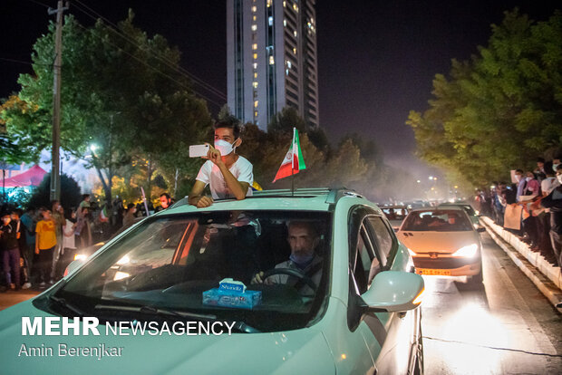 People in Shiraz, Tabriz celebrate Raeisi's victory