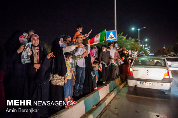 People in Shiraz, Tabriz celebrate Raeisi's victory