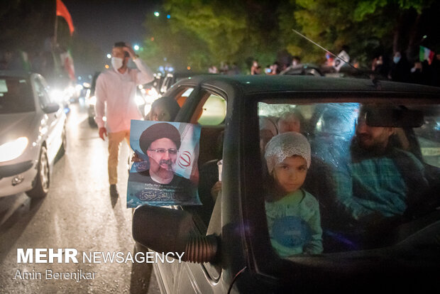 People in Shiraz, Tabriz celebrate Raeisi's victory