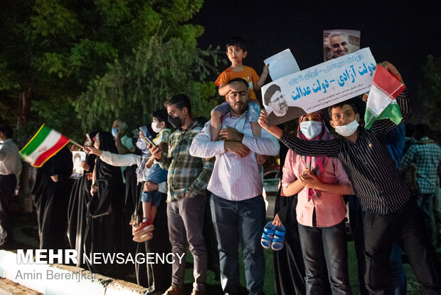 People in Shiraz, Tabriz celebrate Raeisi's victory