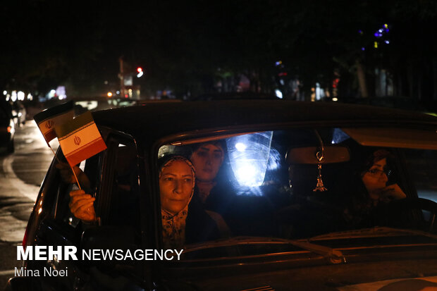 People in Shiraz, Tabriz celebrate Raeisi's victory