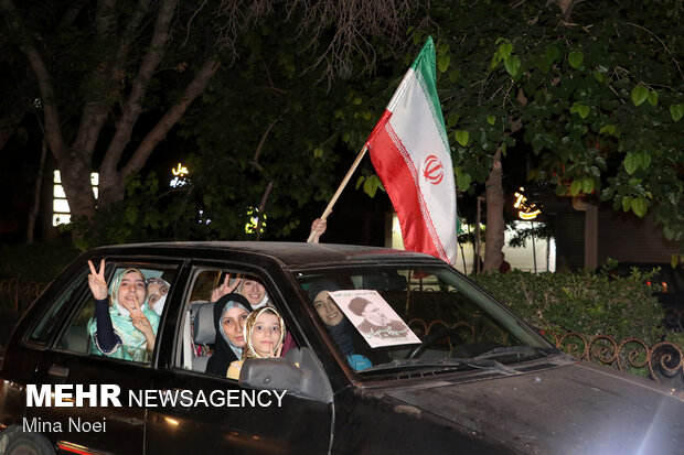 People in Shiraz, Tabriz celebrate Raeisi's victory