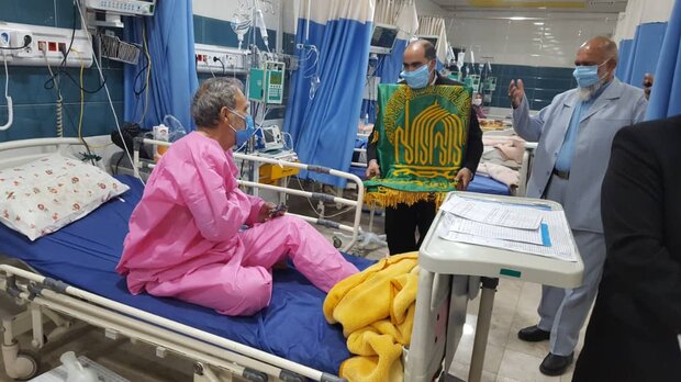 حضور کاروان خدام حرم رضوی در بیمارستان امام خمینی(ره) بروجرد