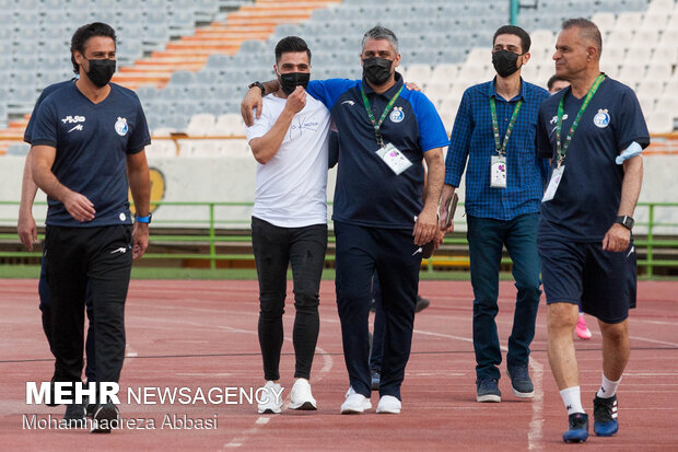 Esteghlal 2-0 Padideh: IPL
