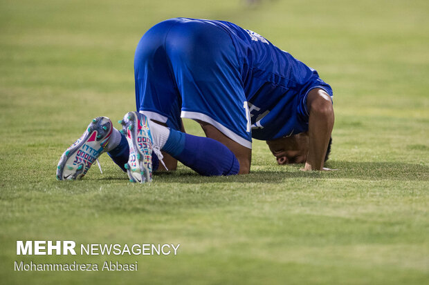 Esteghlal 2-0 Padideh: IPL
