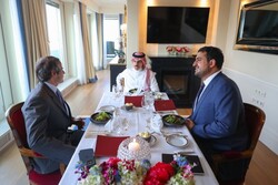 Suudi Bakan, UAEA Başkanı ile İran'ı görüştü