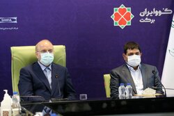 قالیباف از کارخانه تولید نخستین واکسن ایرانی کرونا بازدید کرد