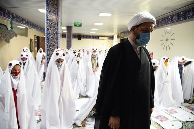 جشن تکلیف؛ جشن نگاه ویژه خدا/مادران مراقب غذای روح فرزند خودباشند