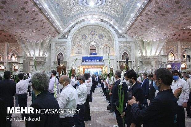 Imam Reza birthday anniv. held in Imam Khomeini Mausoleum