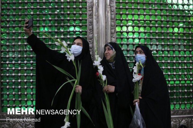 Imam Reza birthday anniv. held in Imam Khomeini Mausoleum