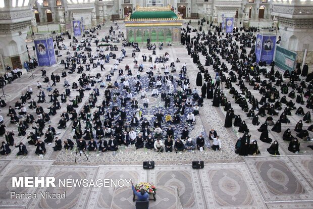 Imam Reza birthday anniv. held in Imam Khomeini Mausoleum