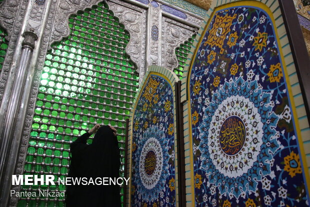 Imam Reza birthday anniv. held in Imam Khomeini Mausoleum