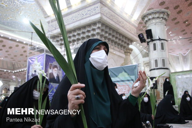 Imam Reza birthday anniv. held in Imam Khomeini Mausoleum