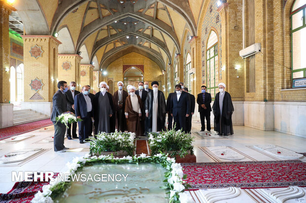 Raeisi at Imam Khomeini's Mausoleum