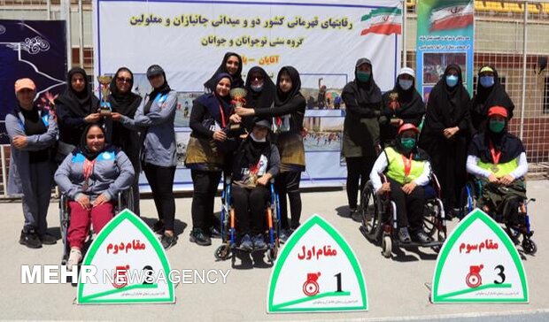 درخشش دختران معلول فارسی در مسابقات دوومیدانی کشور