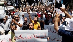 اغتيال نزار بنات يفجر الضفة الغربية بوجه محمود عباس