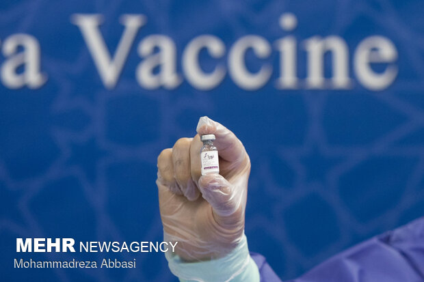 İran'ın yerli aşısı 'Noora'nın ilk insanlı denemesi