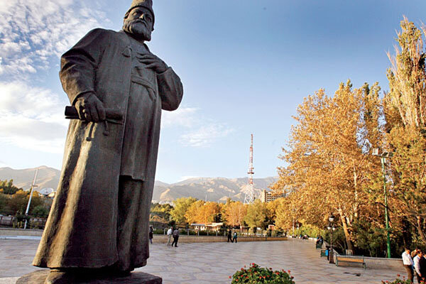 سردیس‌های پارک ملت مرمت شدند/ درخشش دوباره مجسمه امیرکبیر