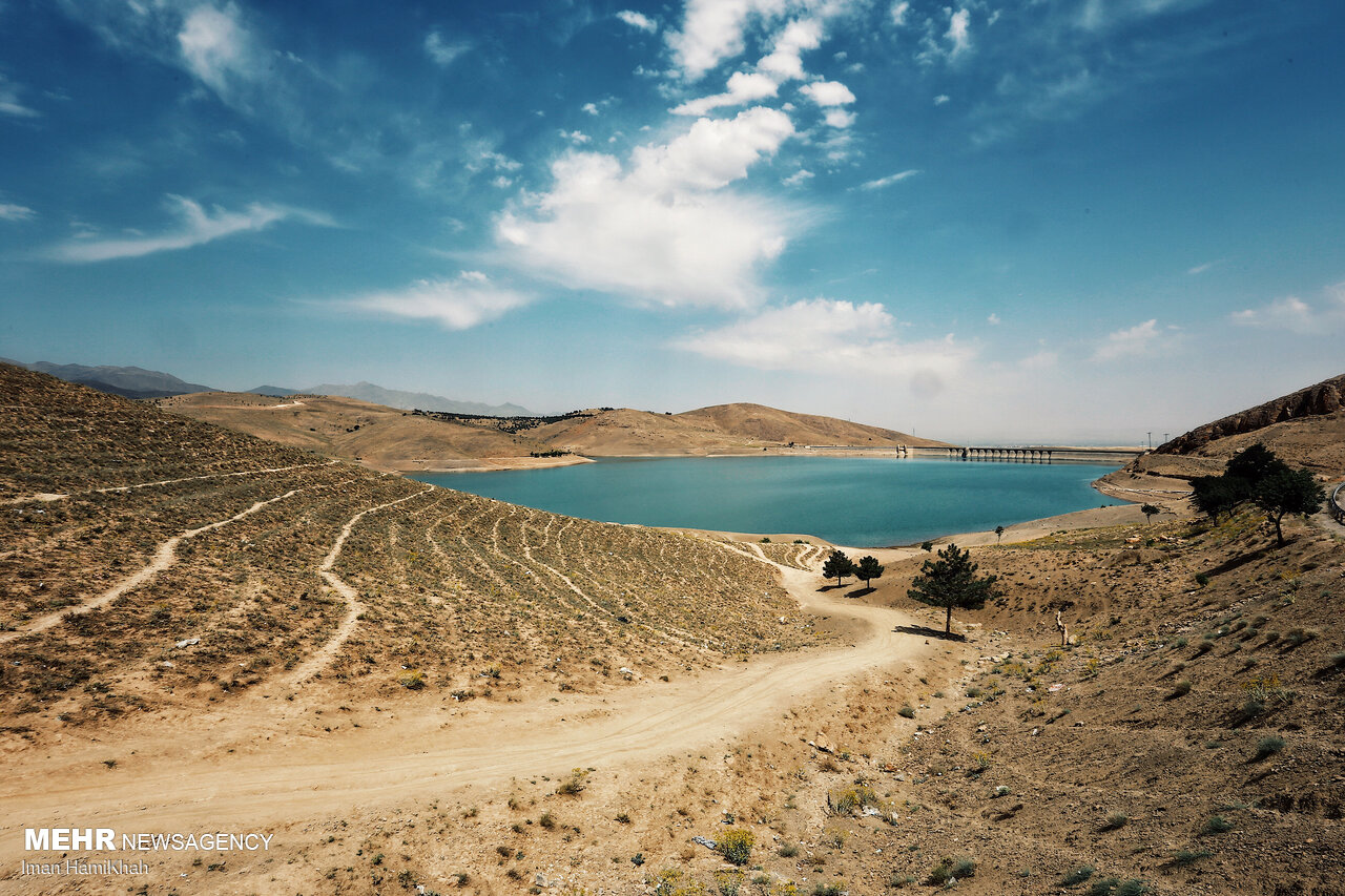 نشت و هدررفت ۴۰ درصدی آب در اردبیل/ ضعف در توزیع آب چالش اصلی است