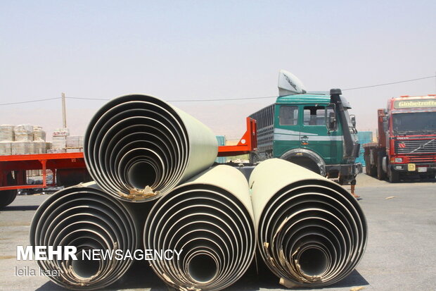 ۷۲۳ هزار تن کالا از مرز مهران به عراق صادر شد