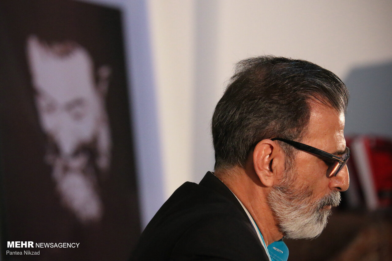 شهید بهشتی هنر متعهد را تعریف کرد/ نویسنده و ورود به میدان مین!