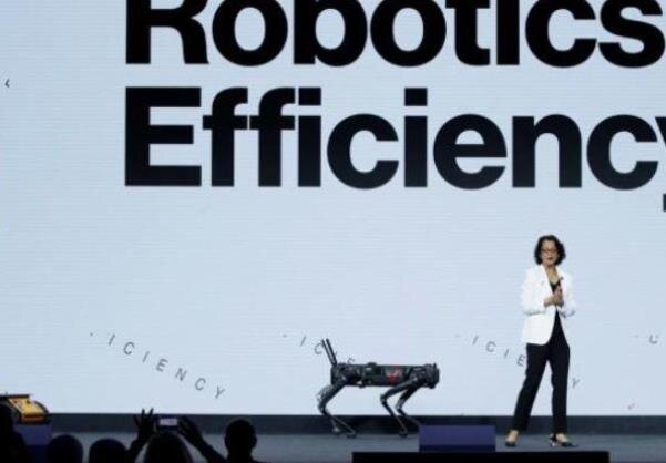 رونمایی از ربات هایی که با یکدیگر ارتباط برقرار می کنند