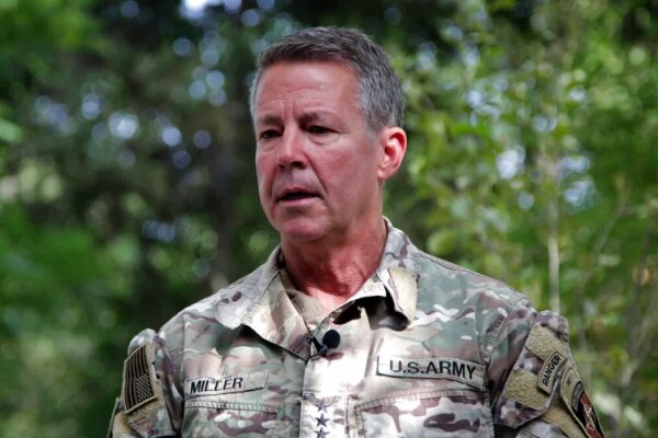 فرمانده ارتش آمریکا نسبت به وقوع جنگ داخلی در افغانستان هشدار داد