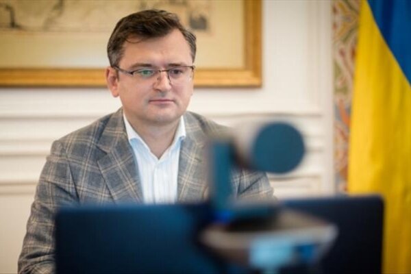 دمیترو کوله‌با: مردم اوکراین و مردم روسیه دو ملت مجزا از هم هستند