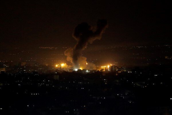 جيش الاحتلال يزعم اطلاق صواريخ من غزة تجاه 