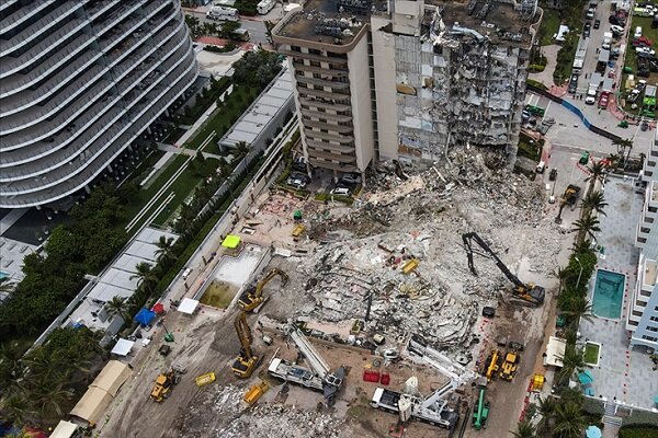 Miami'de çöken binanın tamamının yıkılmasına karar verildi
