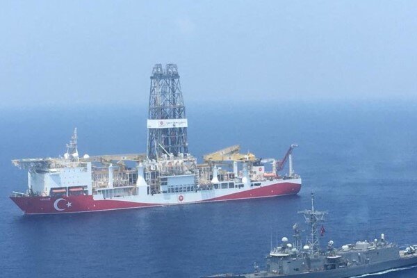 ترکیه به حفاری اکتشافی نفت و گاز در شرق مدیترانه ادامه می دهد