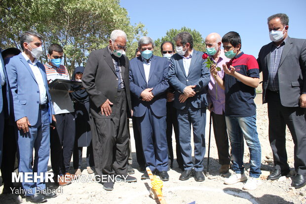 کلنگ زنی مدرسه اوتیسم کرمانشاه