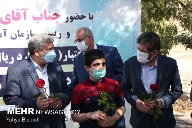 کلنگ زنی مدرسه اوتیسم کرمانشاه