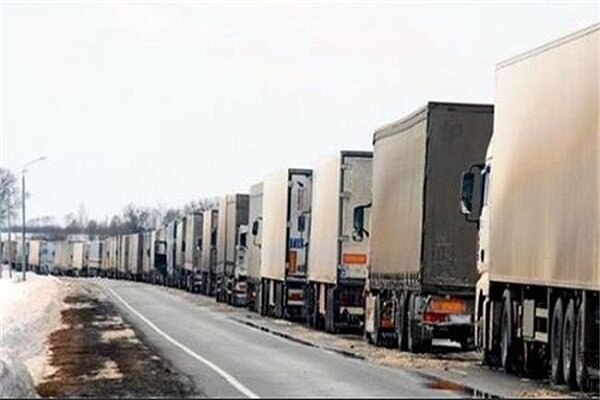 تردد بیش از ۳۰۵ هزار دستگاه کامیون در ۵ مرز رسمی کرمانشاه