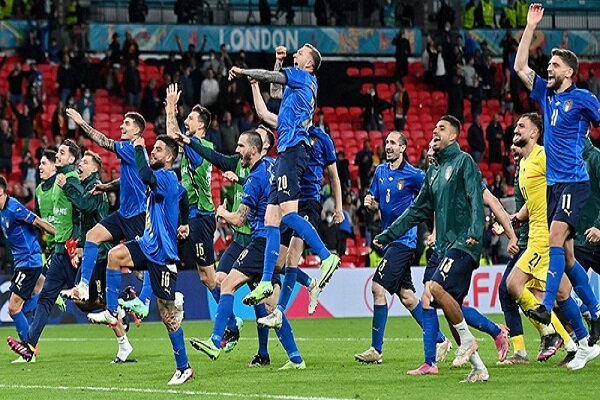 İspanya'yı penaltılarda deviren İtalya, EURO 2020'de finale yükseldi