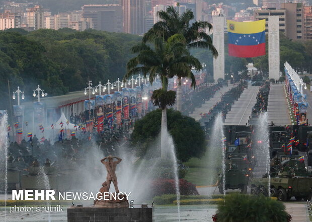 Venezuela marks independence day with military parade