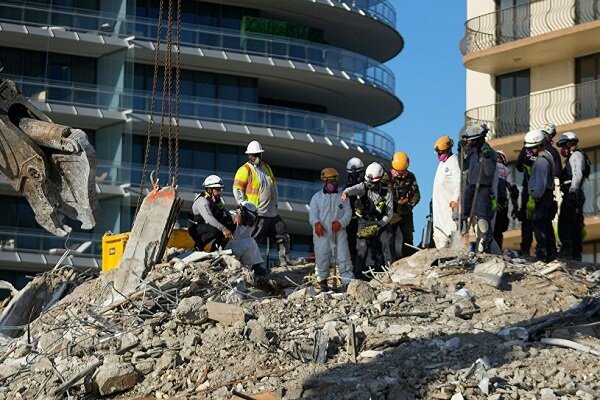 Miami'de çöken binada ölü sayısı 98'e yükseldi
