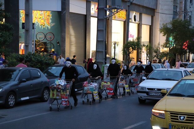 پرفورمنس «نه به احتکار خانگی» در گرگان اجرا شد