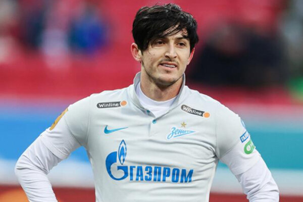 اللاعب الإيراني "آزمون" افضل لاعب في الدوري الروسي