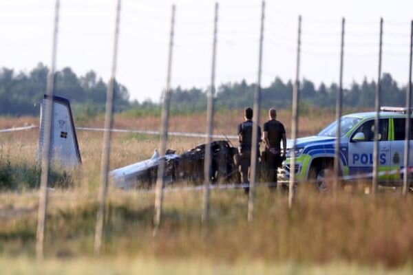 Nine found dead in Swedish airplane crash 