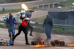 بازداشت دستکم ۲۷ نفر در جریان اعتراضات آفریقای جنوبی
