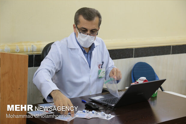 تزریق دوز دوم واکسن ایرانی برکت در ادامه فاز سوم مطالعه بالینی در استان بوشهر