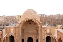 Tahran'daki tarihi 'Veramin Ulu Camii'