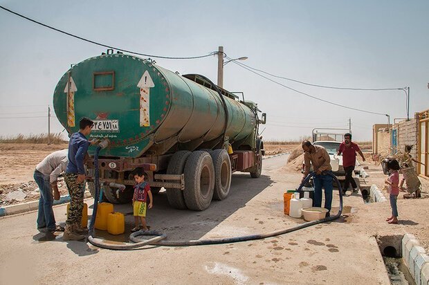 ارسال ۳ تریلی ۵۰ هزار لیتری آب به خوزستان